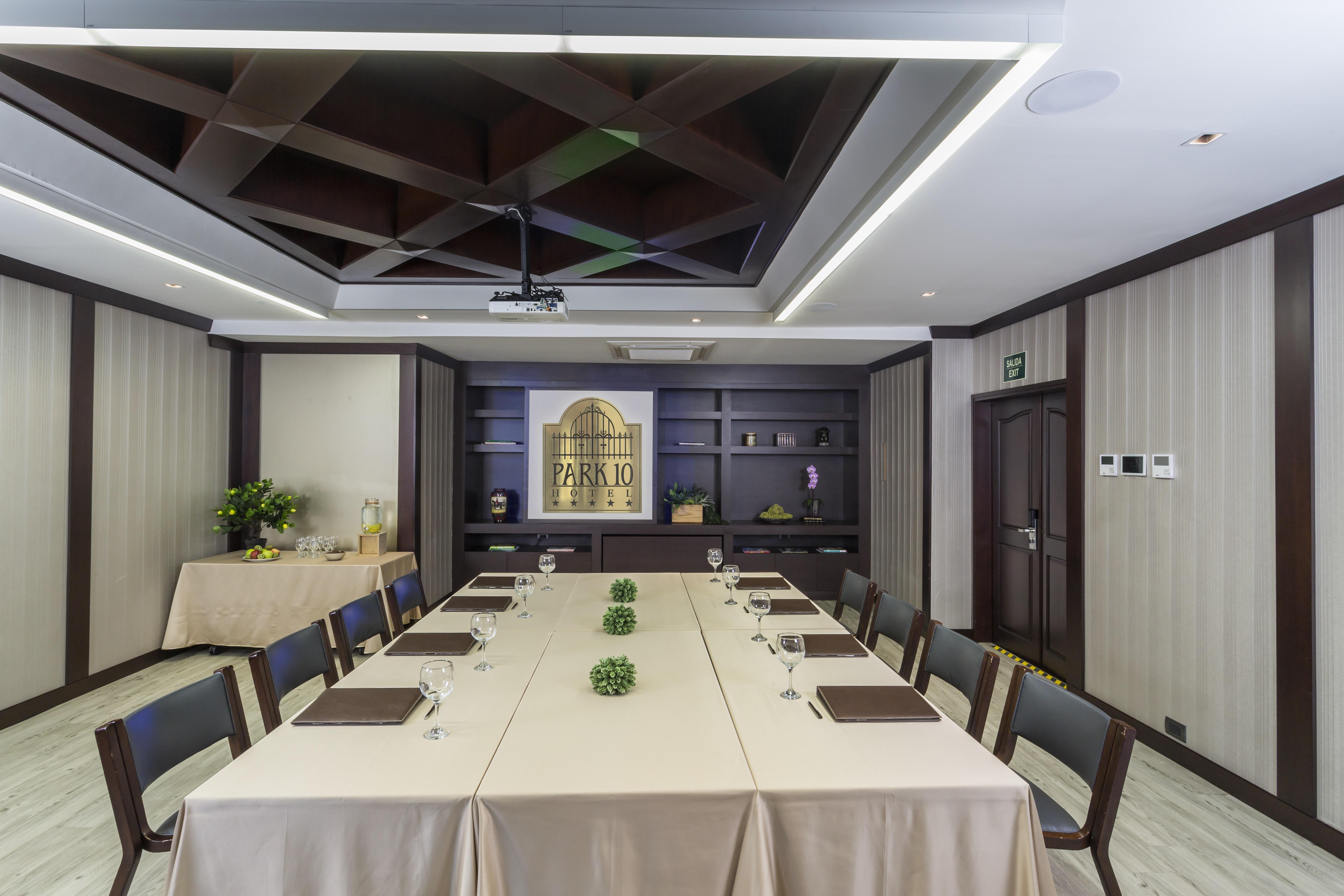 Hotel Park10 Меделин Екстериор снимка Meeting room