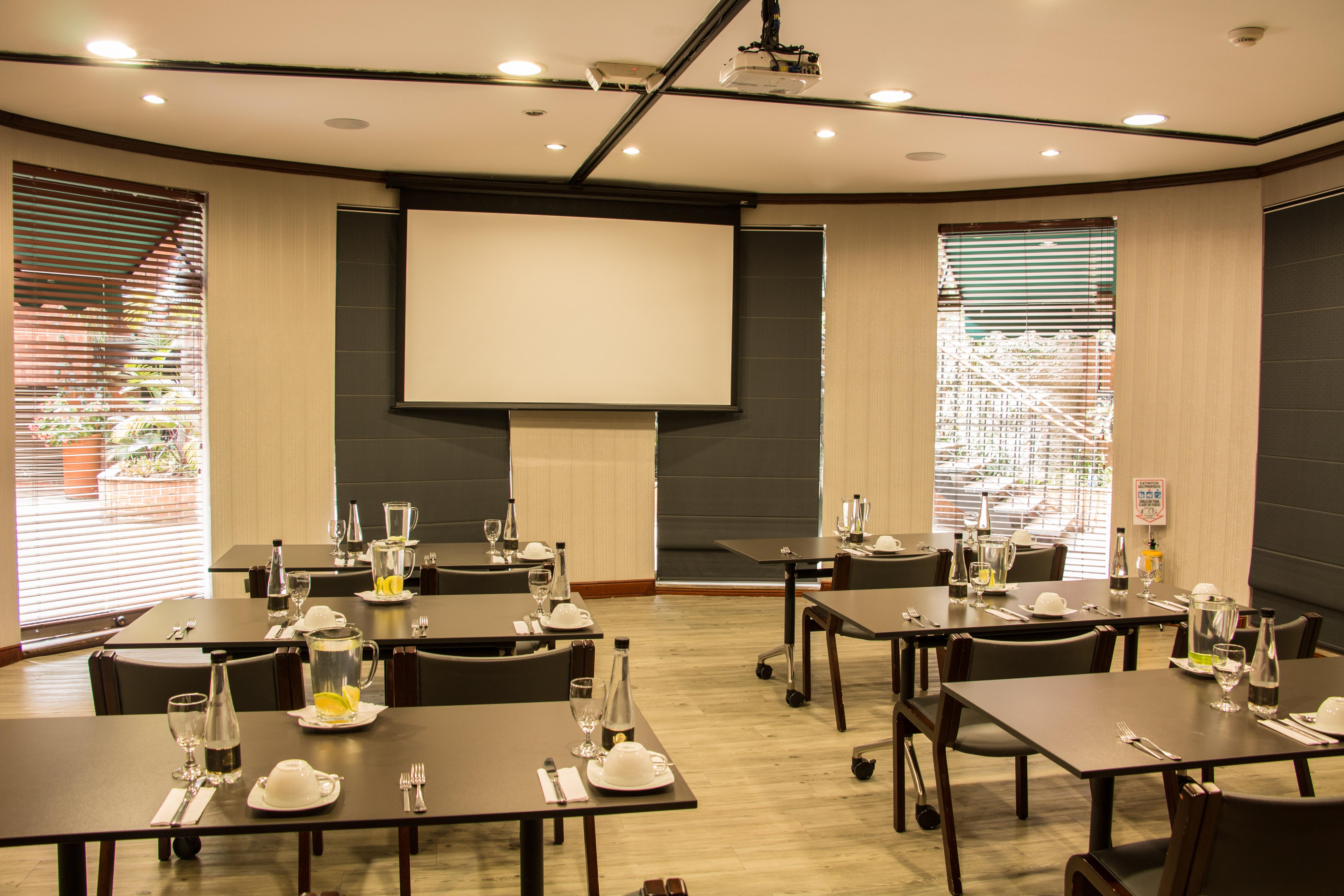 Hotel Park10 Меделин Екстериор снимка The meeting room