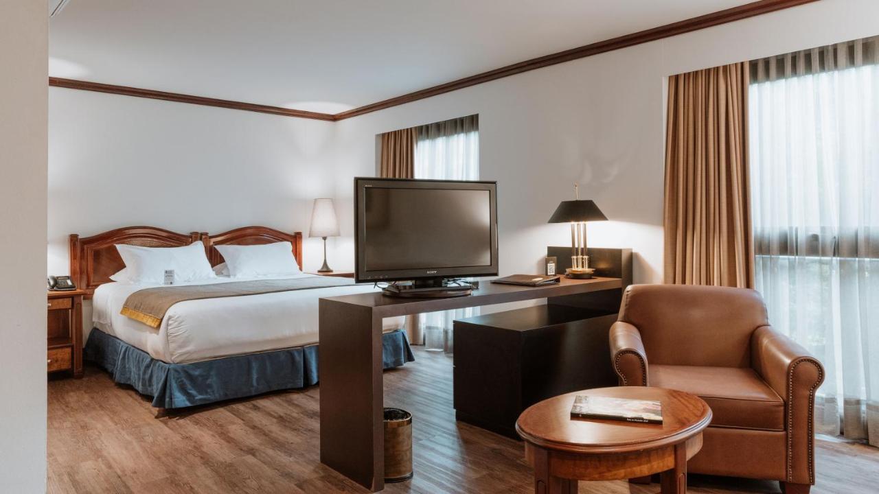 Hotel Park10 Меделин Екстериор снимка